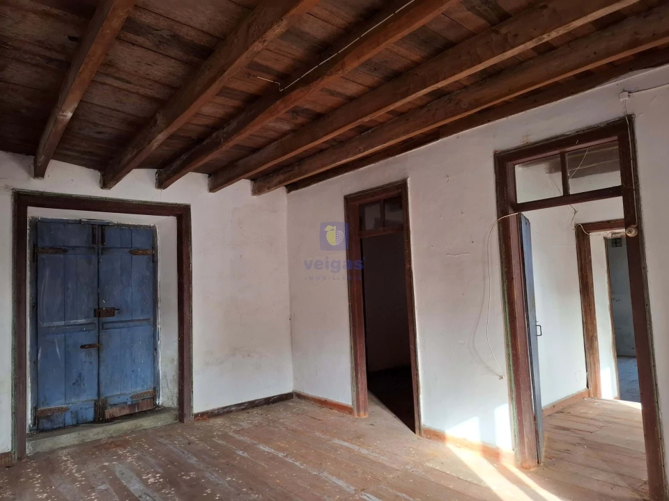 Moradia T4 para Venda em Cela Foto 14