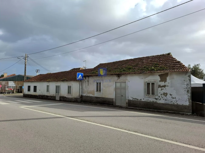 Moradia T4 para Venda em Cela Foto 42