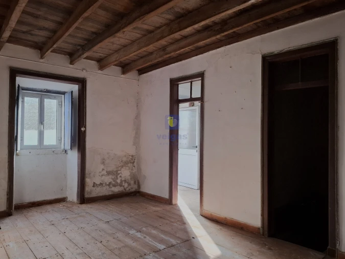 Moradia T4 para Venda em Cela Foto 16