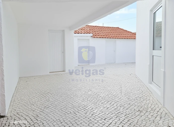 Moradia T4 para Venda em Cela Foto 37