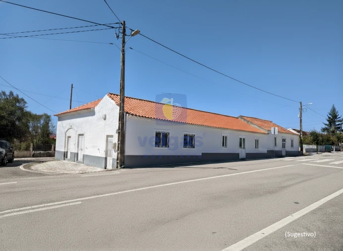 Moradia T4 para Venda em Cela Foto 41