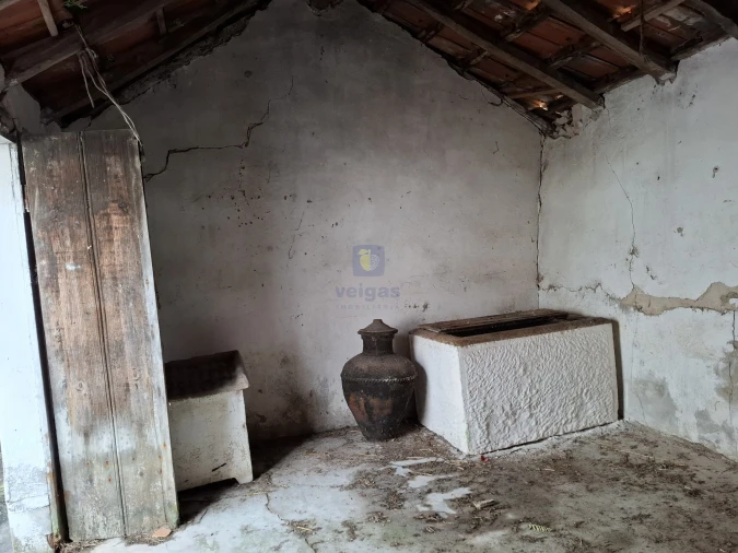 Moradia T4 para Venda em Cela Foto 30