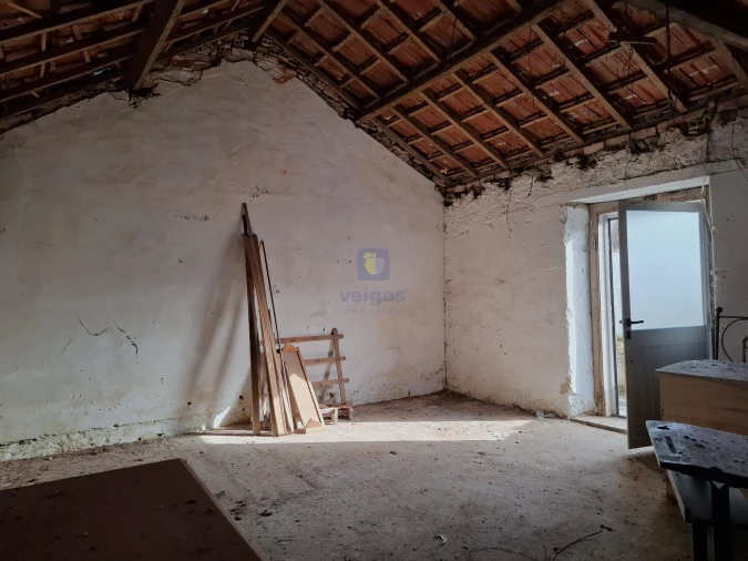 Moradia T4 para Venda em Cela Foto 22