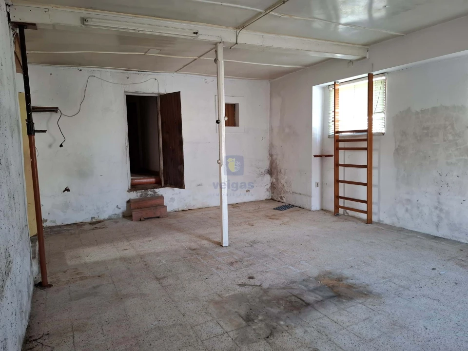 Moradia T4 para Venda em Cela Foto 6