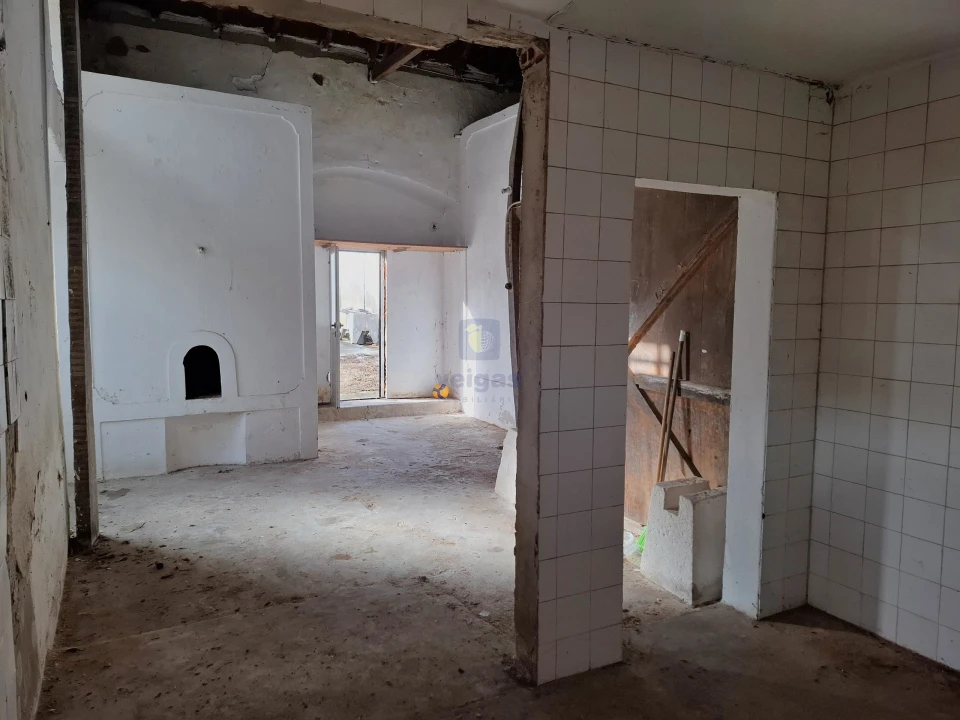 Moradia T4 para Venda em Cela Foto 3