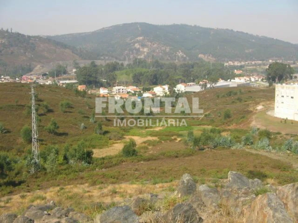 Terreno para Venda em Campo e Sobrado Foto 2
