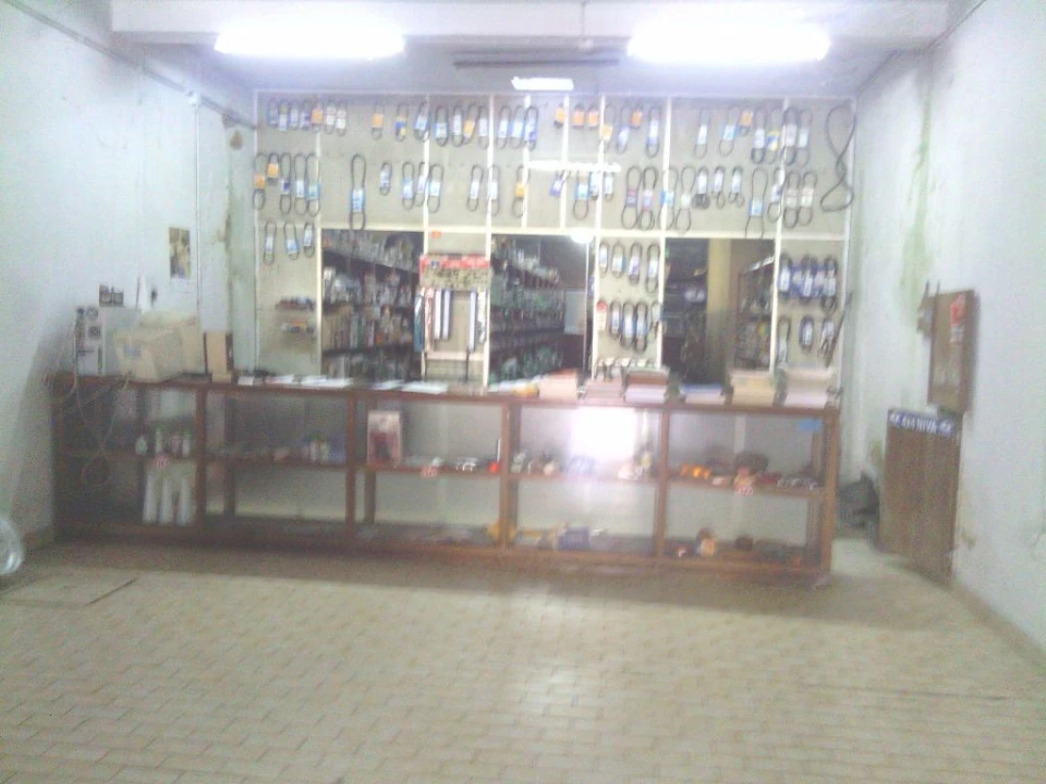 Loja para Venda em Cidade da Maia Foto 7