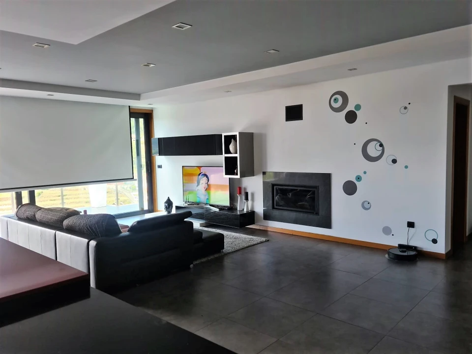 Moradia T5 para Venda em Loivo Foto 18