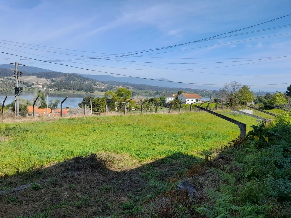 Quinta T3 para Venda em Gondarem Foto 1