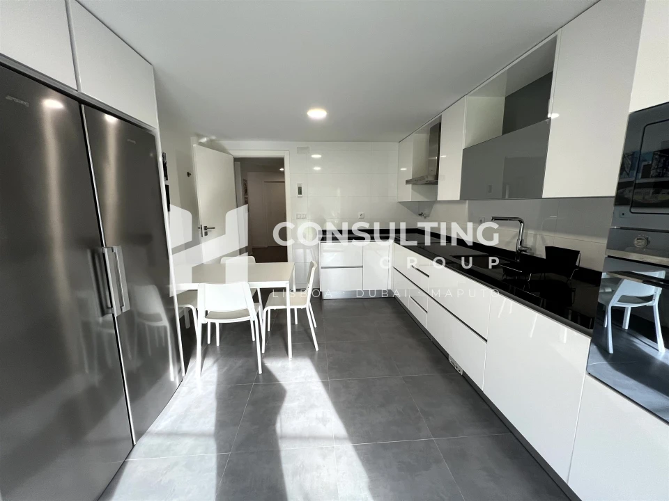 Apartamento T3 para Venda em Oeiras e São Julião da Barra, Paço de Arcos e Caxias Foto 6