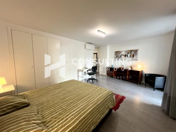 Apartamento T3 para Venda em Oeiras e São Julião da Barra, Paço de Arcos e Caxias