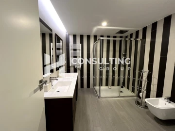 Apartamento T3 para Venda em Oeiras e São Julião da Barra, Paço de Arcos e Caxias