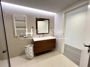 Apartamento T3 para Venda em Oeiras e São Julião da Barra, Paço de Arcos e Caxias
