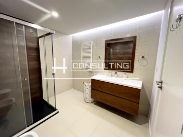 Apartamento T3 para Venda em Oeiras e São Julião da Barra, Paço de Arcos e Caxias