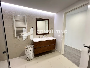 Apartamento T3 para Venda em Oeiras e São Julião da Barra, Paço de Arcos e Caxias