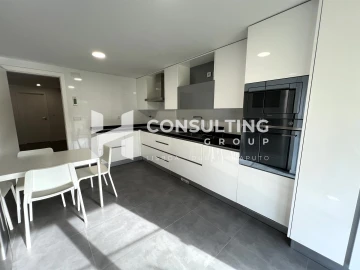 Apartamento T3 para Venda em Oeiras e São Julião da Barra, Paço de Arcos e Caxias