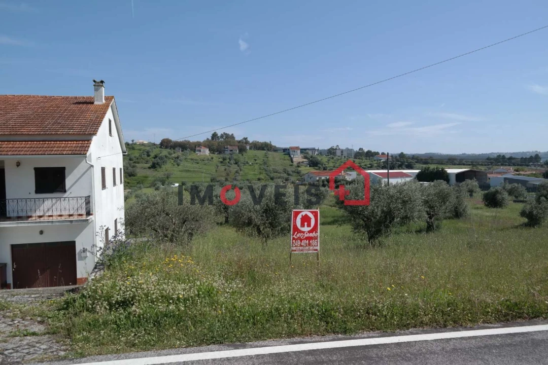 Terreno para Venda em Atouguia Foto 1