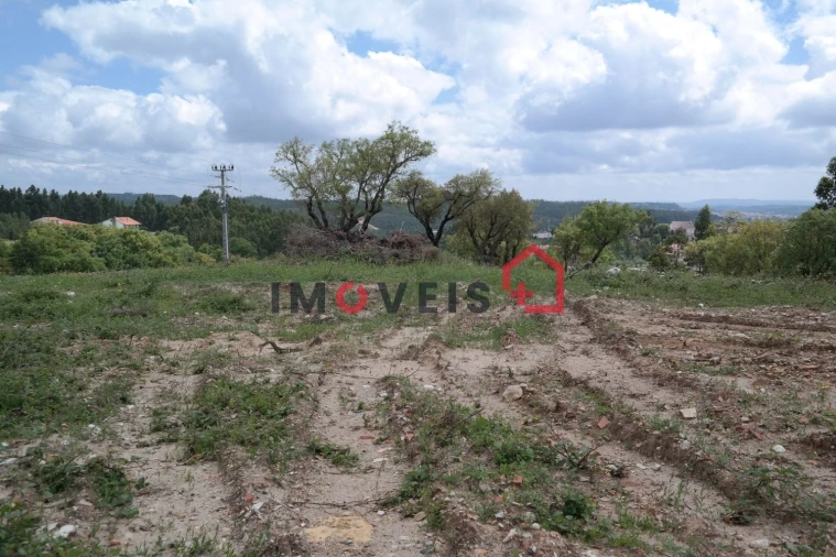 Terreno para Venda em Atouguia