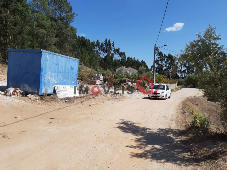 Terreno para Venda em Atouguia Foto 2