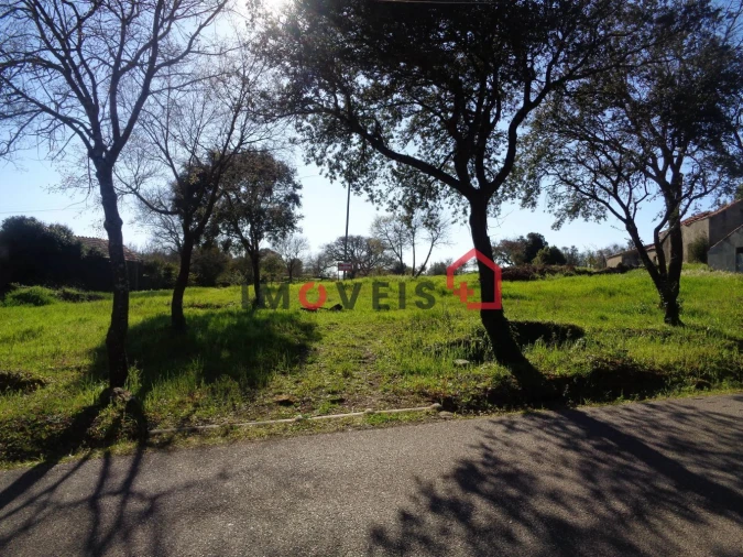Terreno para Venda em Areias e Pias Foto 1