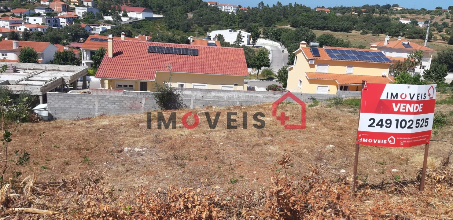 Terreno para Venda em São João Baptista e Santa Maria dos Olivais Foto 3