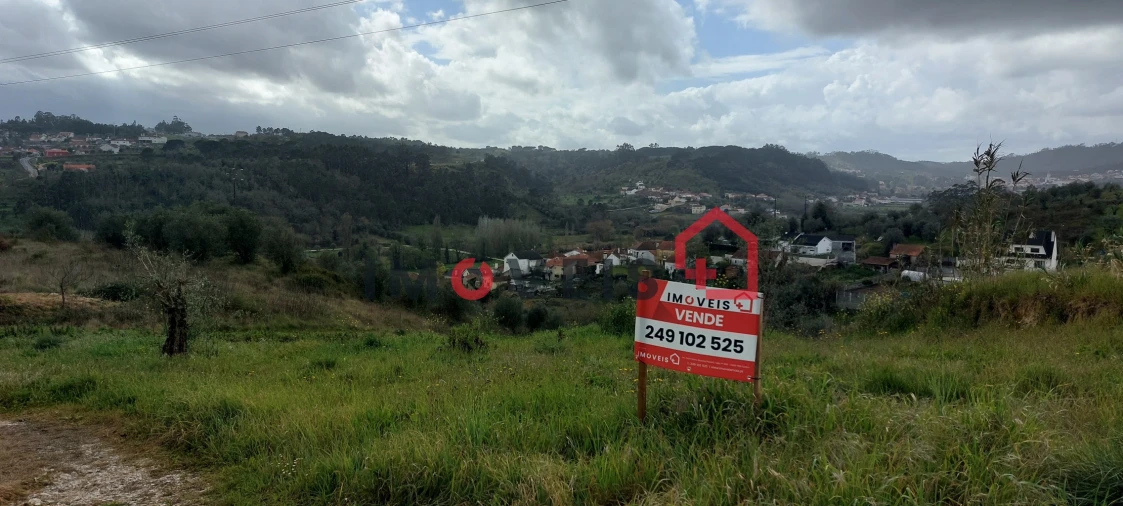 Terreno para Venda em Gondemaria e Olival