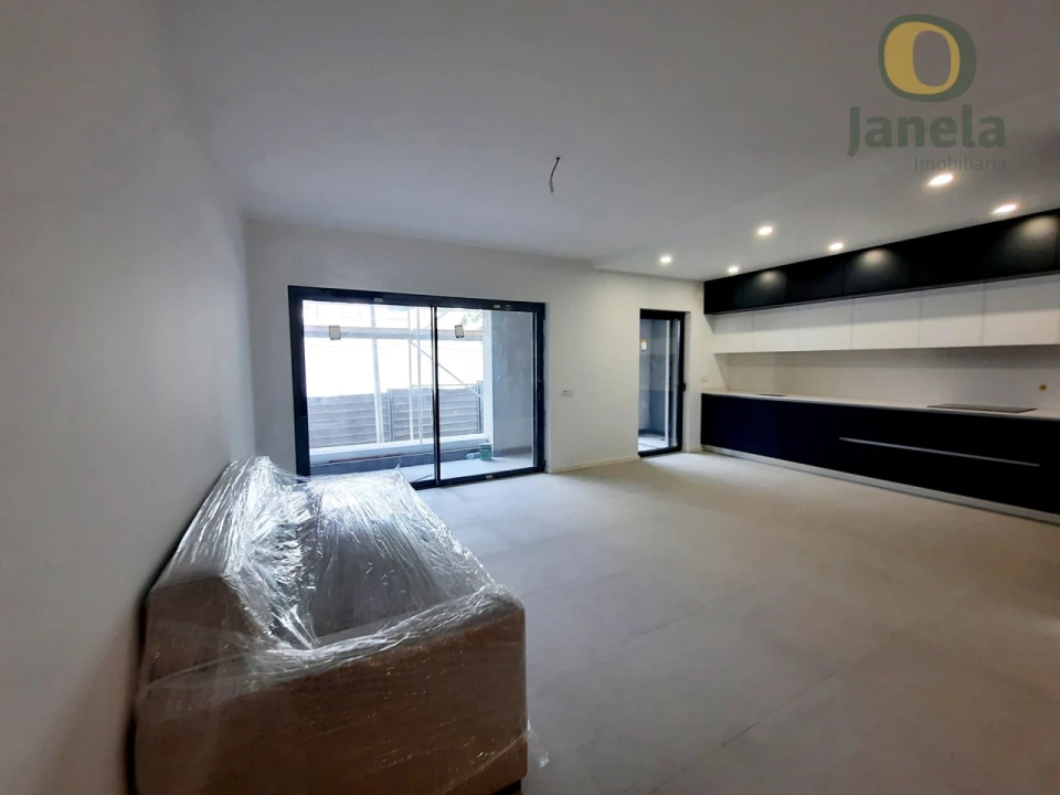 Apartamento T2 para Venda em Faro (Sé e São Pedro) Foto 9