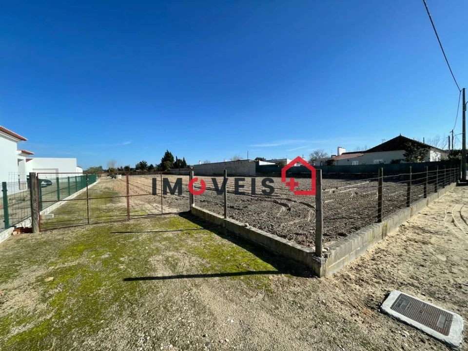 Terreno para Venda em Benfica do Ribatejo Foto 2