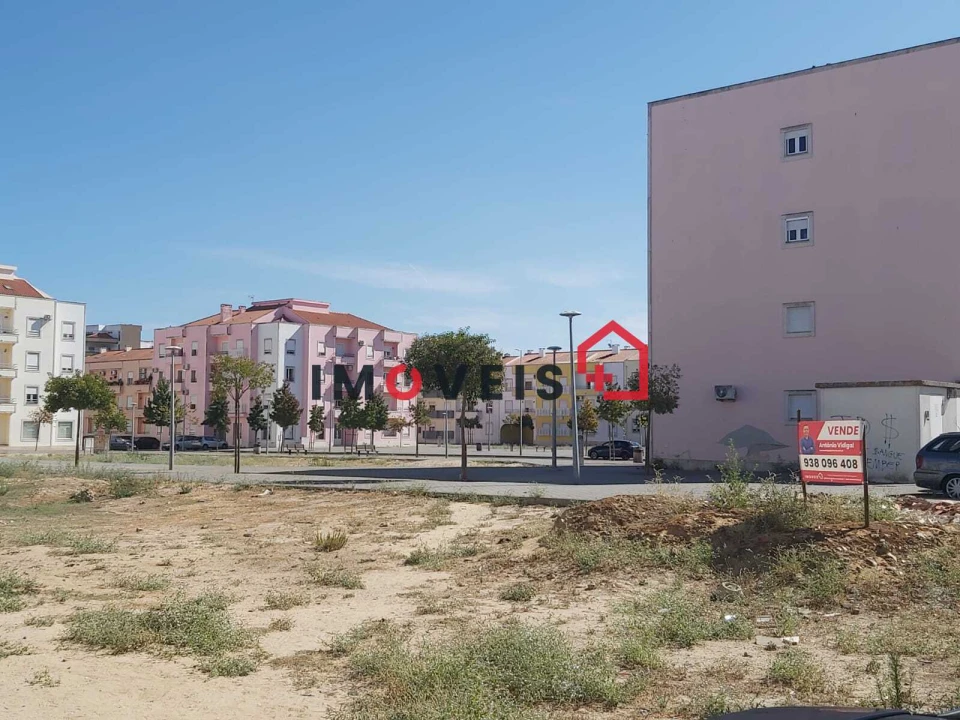 Terreno para Venda em Almeirim Foto 1