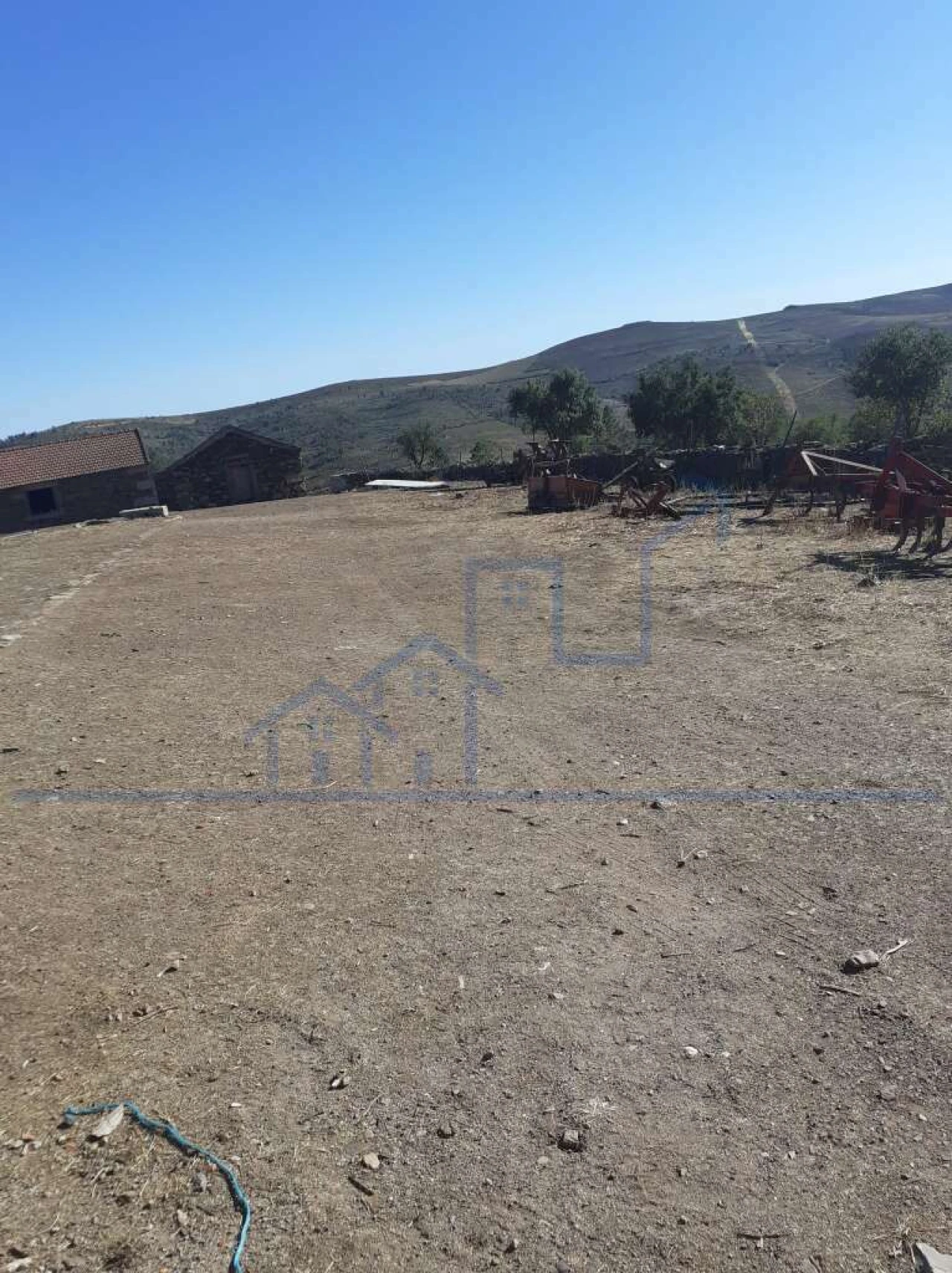 Terreno para Venda em Poiares Foto 9