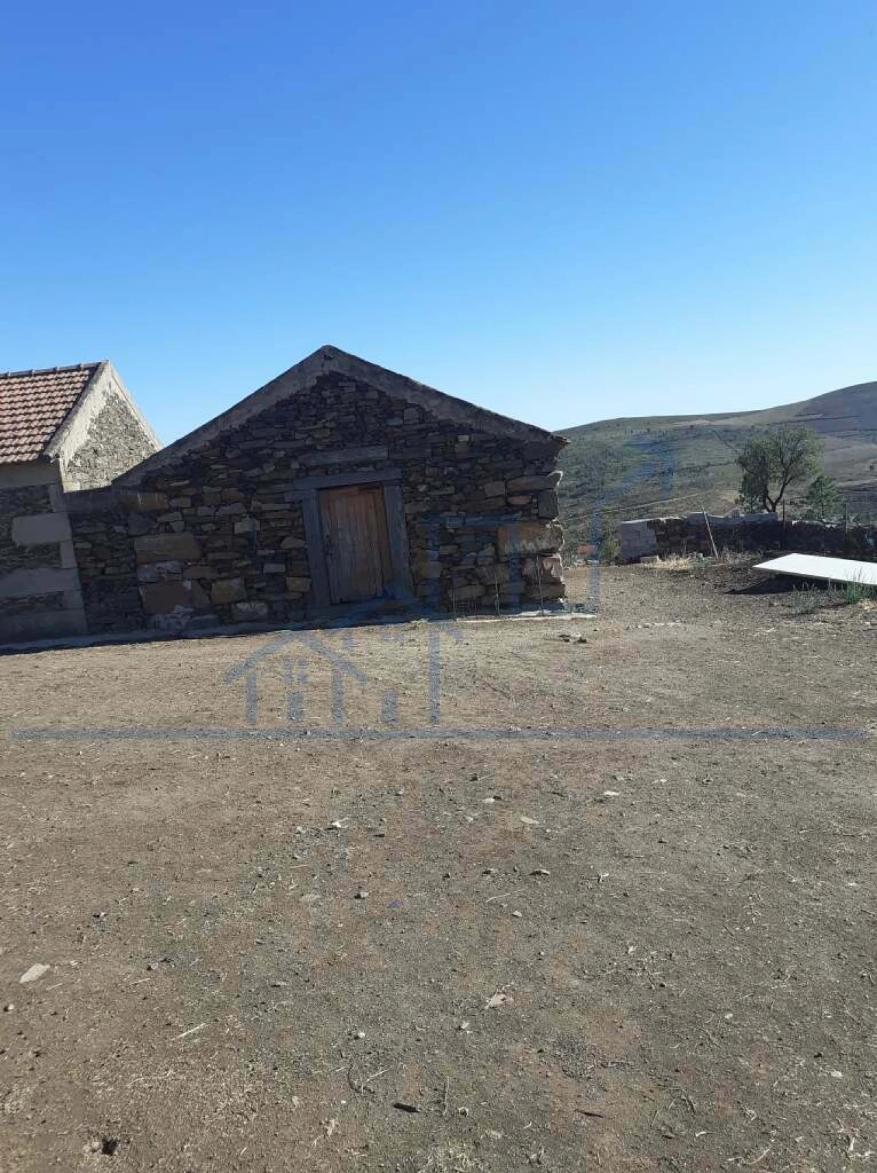 Terreno para Venda em Poiares Foto 1