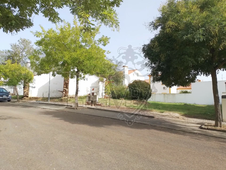 Terreno para Venda em Estremoz (Santa Maria e Santo André) Foto 2