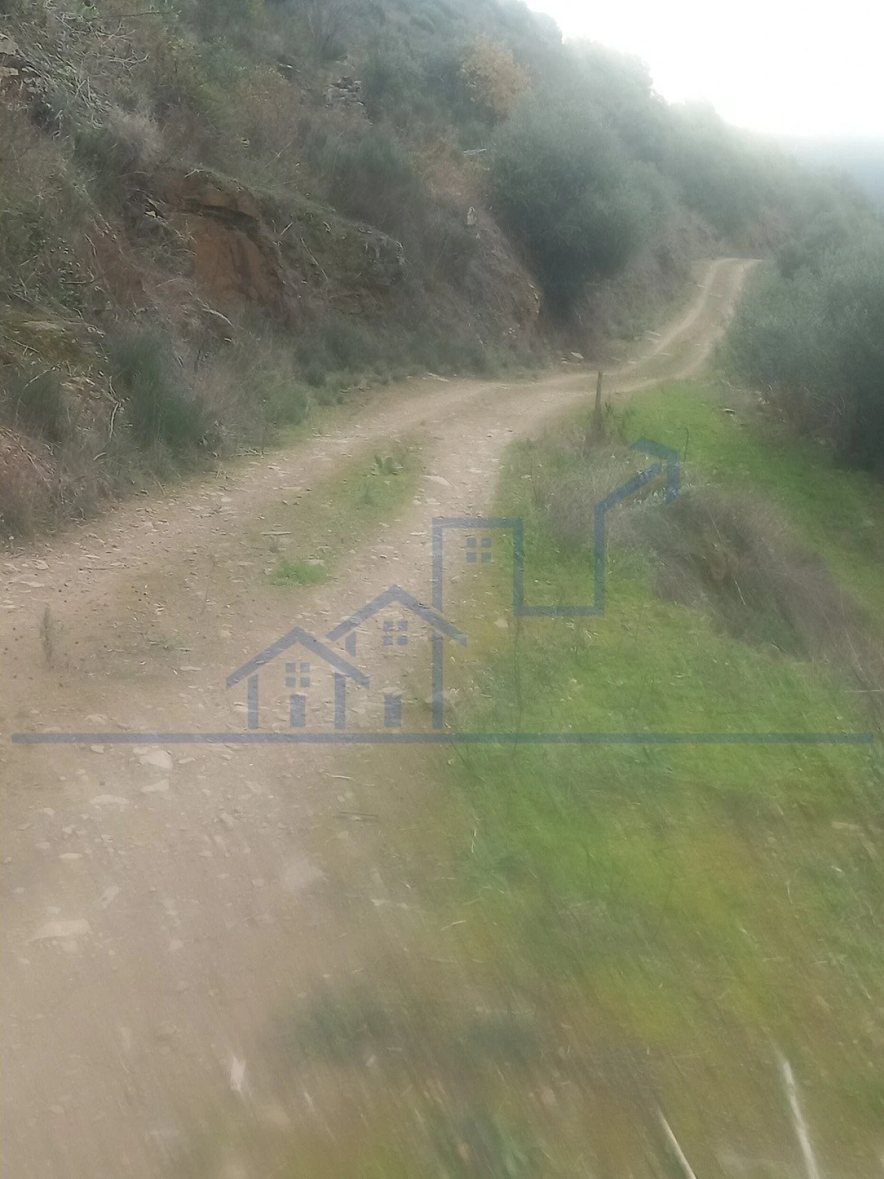 Terreno para Venda em Freixo de Espada a Cinta e Mazouco Foto 1