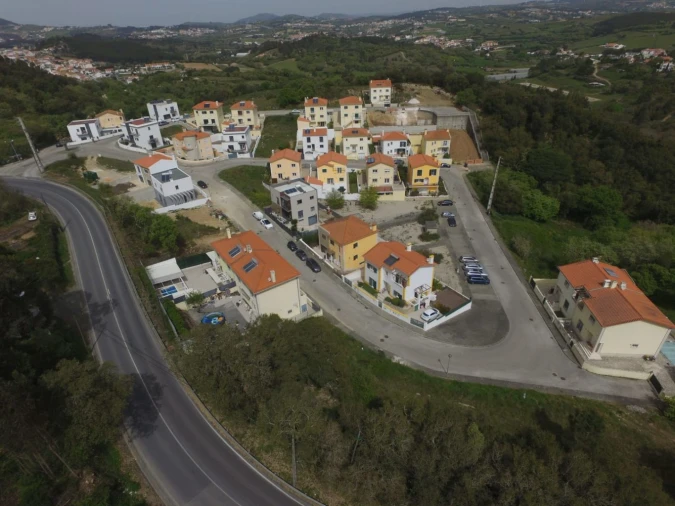 Terreno para Venda em Venda do Pinheiro e Santo Estêvão das Galés Foto 3