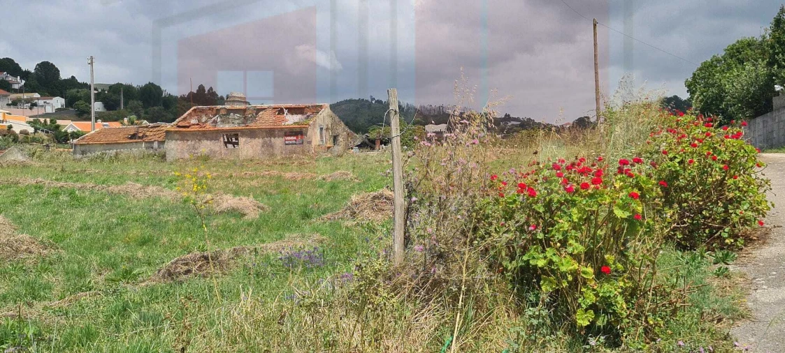 Terreno para Venda em Venda do Pinheiro e Santo Estêvão das Galés Foto 1