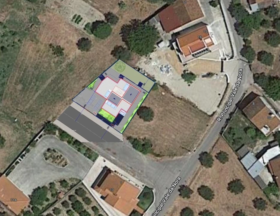 Terreno para Venda em São João Baptista e Santa Maria dos Olivais Foto 2