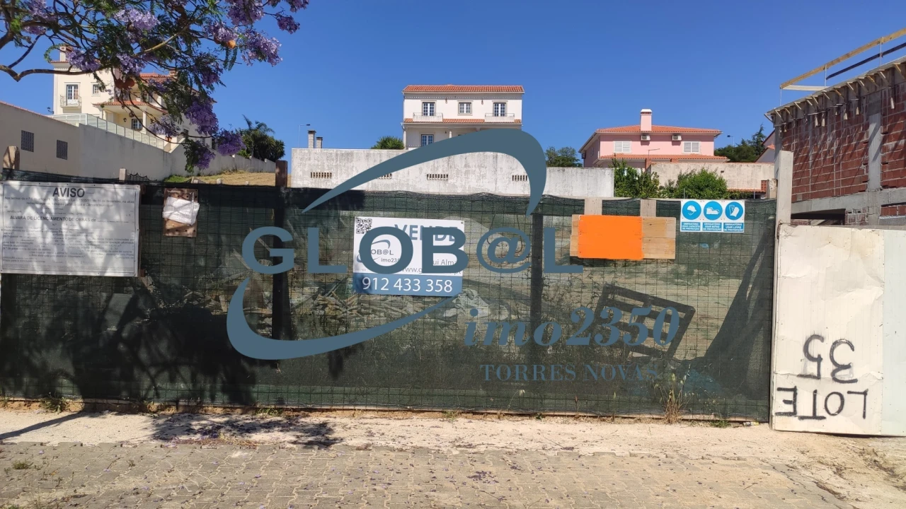 Terreno para Venda em Torres Novas (Santa Maria, Salvador e Santiago) Foto 1
