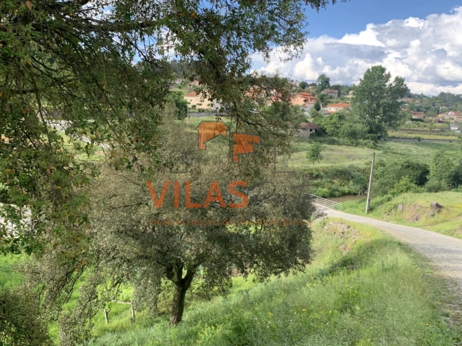 Terreno para Venda em Paço de Sousa Foto 7