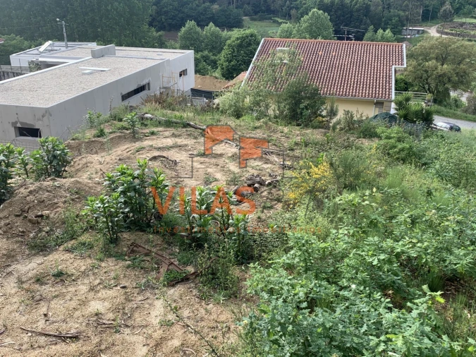 Terreno para Venda em Paço de Sousa Foto 13