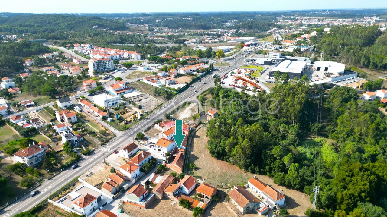 Terreno para Venda em Parceiros e Azoia Foto 2