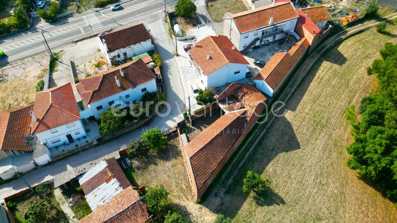 Terreno para Venda em Parceiros e Azoia Foto 5
