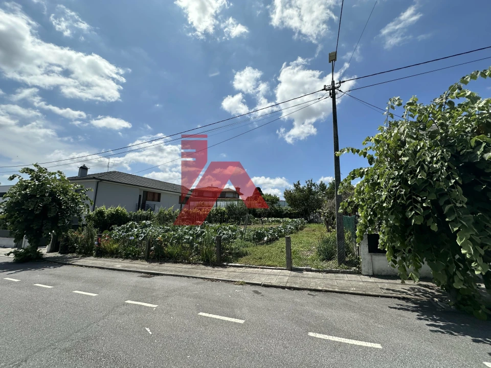 Terreno para Venda em Prazins (Santa Eufemia) Foto 1