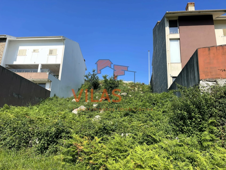 Terreno para Venda em Parada de Todeia Foto 17