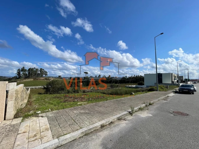 Terreno para Venda em Paredes Foto 3