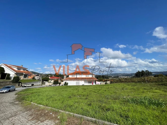 Terreno para Venda em Paredes Foto 1