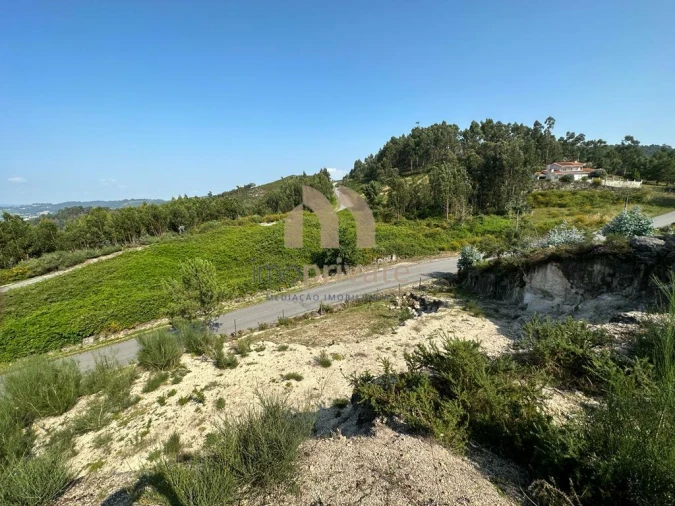 Terreno para Venda em Vilarinho Foto 3