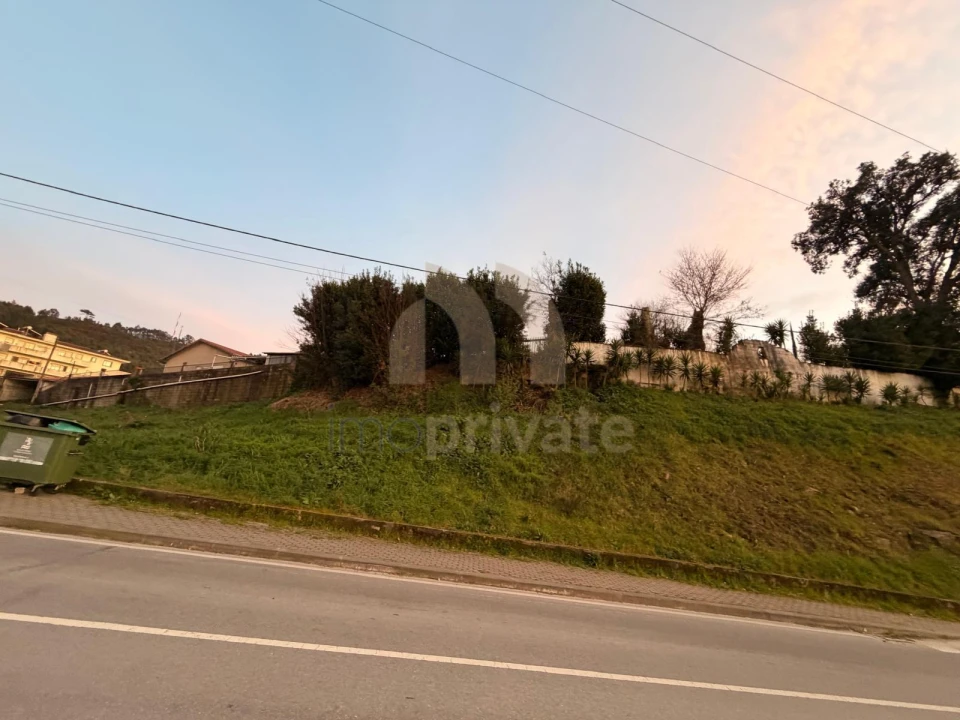 Terreno para Venda em Vilarinho Foto 6