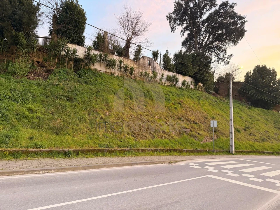 Terreno para Venda em Vilarinho Foto 7