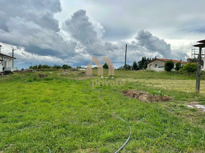 Terreno para Venda em Vilarinho Foto 3