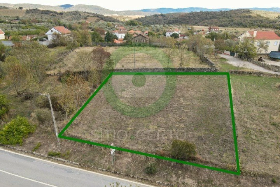 Terreno para Venda em Avantos e Romeu Foto 2